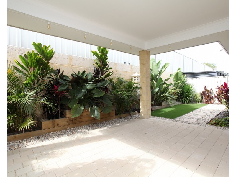 39  Allatoona Avenue, Golden Bay WA 6174