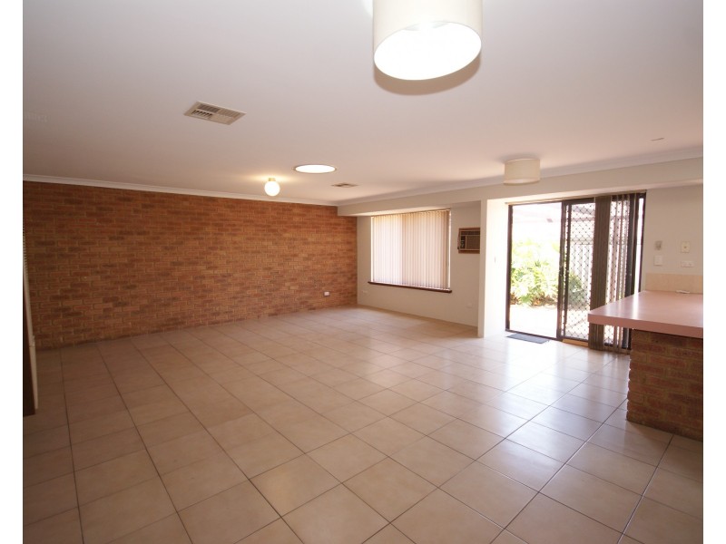 16 Mudlark Way, Yangebup WA 6164