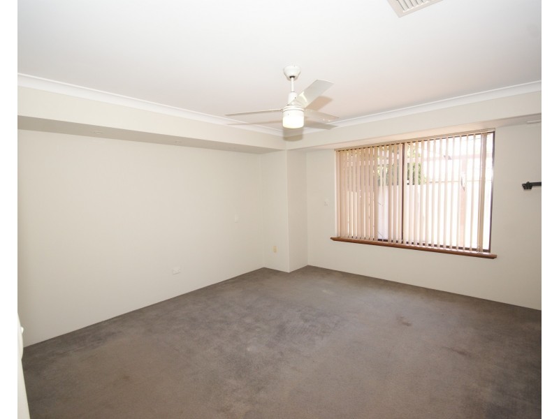 16 Mudlark Way, Yangebup WA 6164