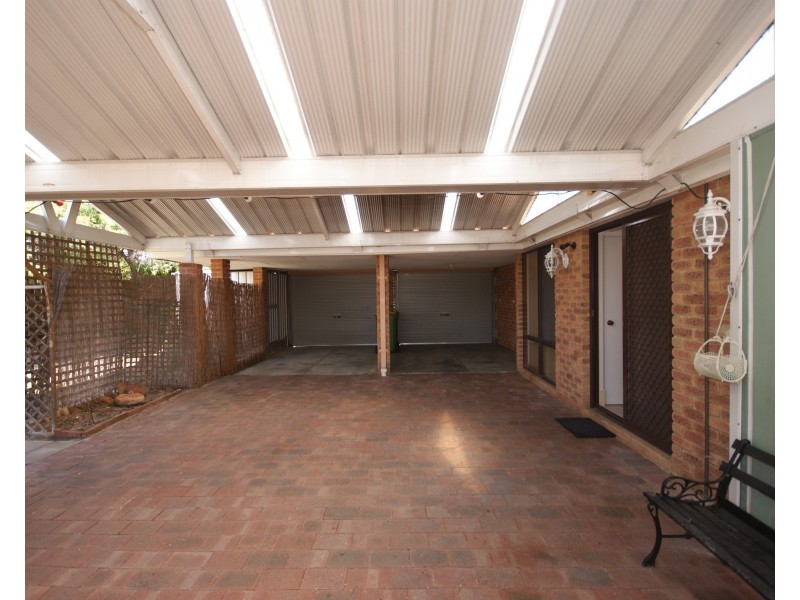 16 Mudlark Way, Yangebup WA 6164