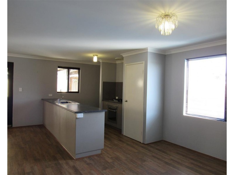 39 Coffs Bend, Secret Harbour WA 6173