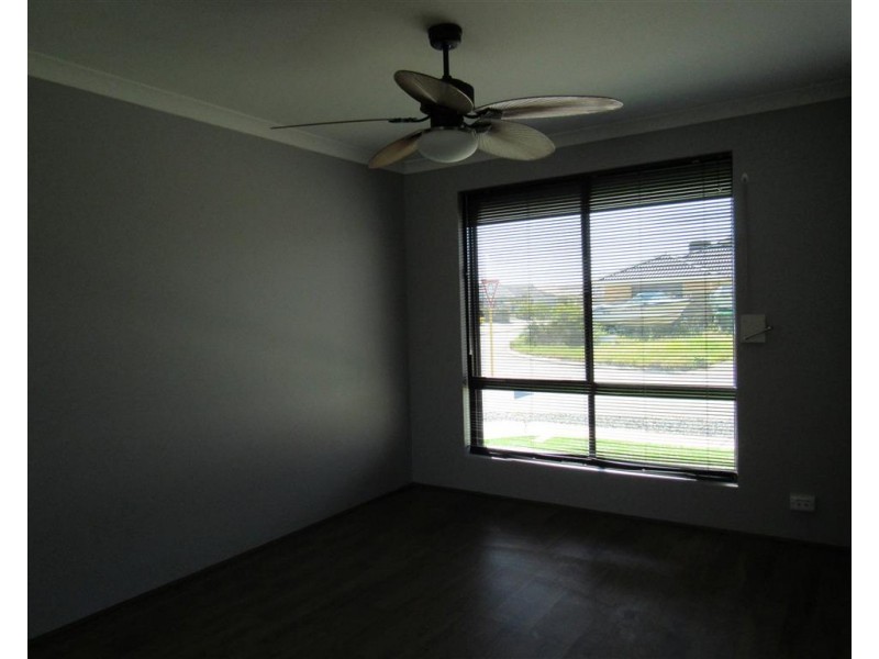 39 Coffs Bend, Secret Harbour WA 6173