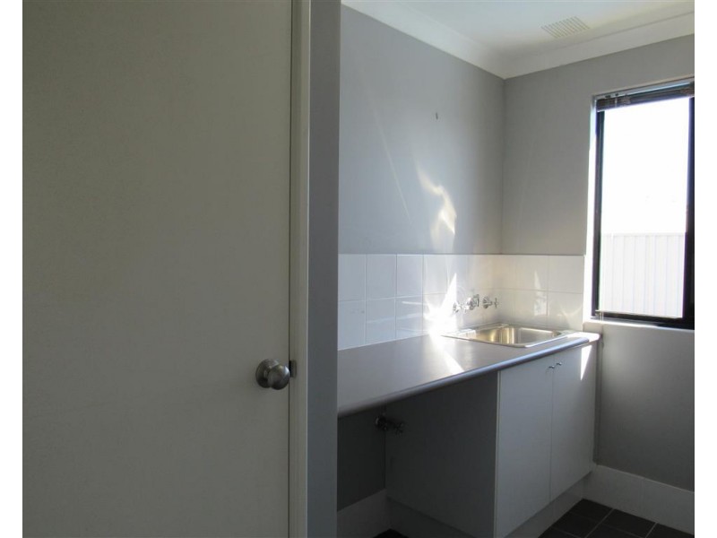 39 Coffs Bend, Secret Harbour WA 6173