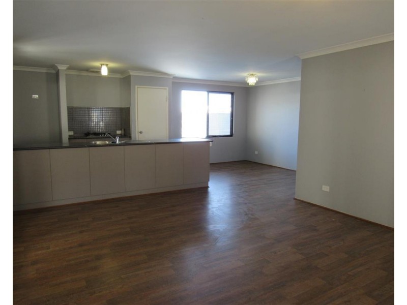 39 Coffs Bend, Secret Harbour WA 6173