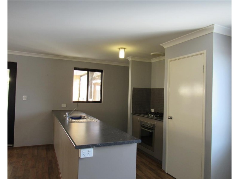 39 Coffs Bend, Secret Harbour WA 6173