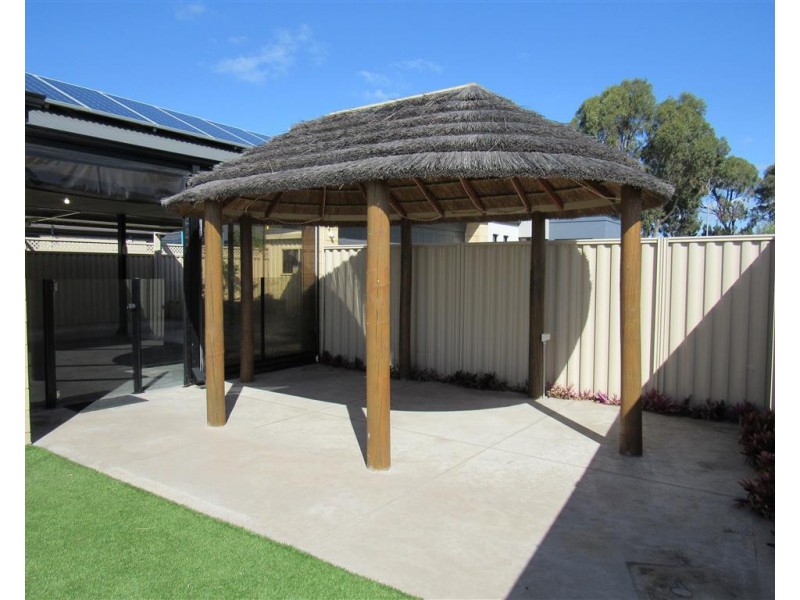 39 Coffs Bend, Secret Harbour WA 6173