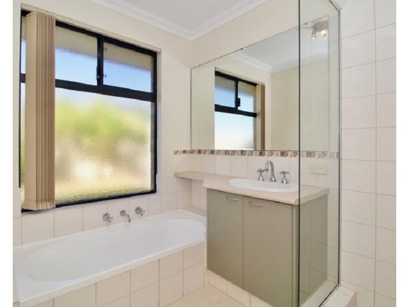 5 Champlain Road, Secret Harbour WA 6173