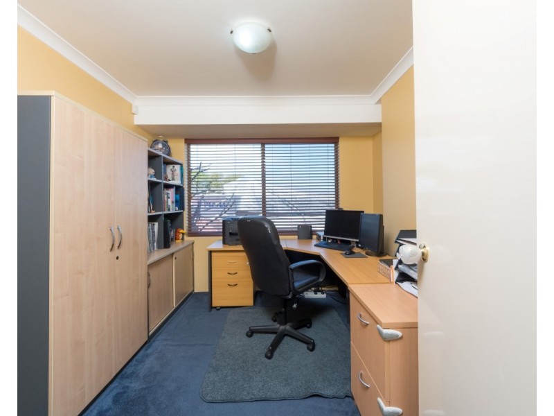 107 Bayside Boulevard, Port Kennedy WA 6172