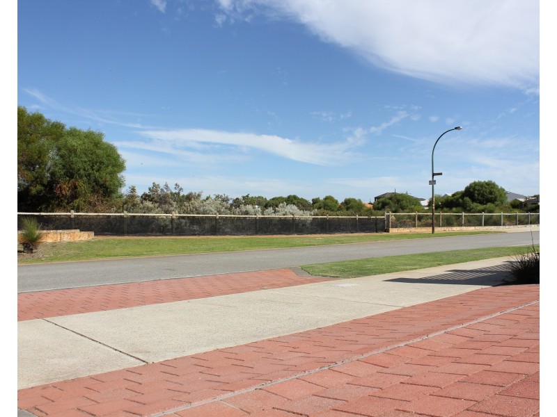 107 Bayside Boulevard, Port Kennedy WA 6172