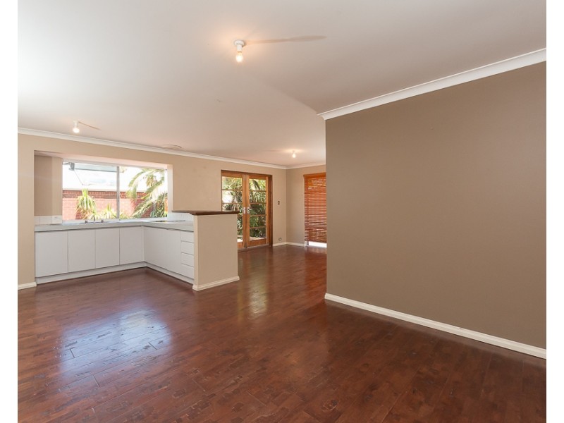 1 Leeder Street, Safety Bay WA 6169