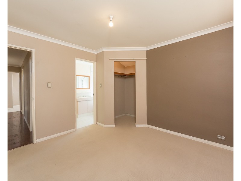 1 Leeder Street, Safety Bay WA 6169