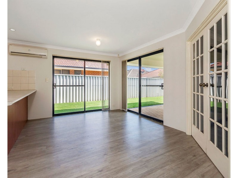 11 Fitzgibbon Road, Rockingham WA 6168