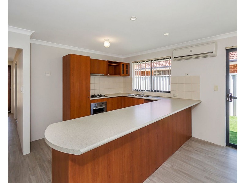 11 Fitzgibbon Road, Rockingham WA 6168