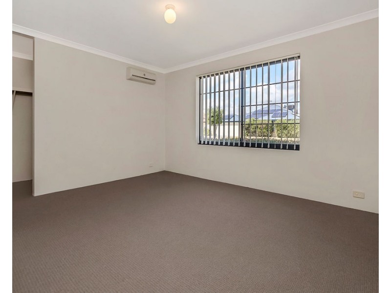 11 Fitzgibbon Road, Rockingham WA 6168