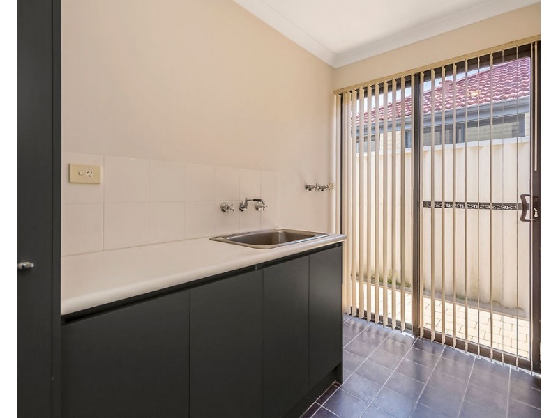 11 Fitzgibbon Road, Rockingham WA 6168