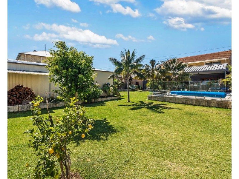 24  Regan Street, Rockingham WA 6168