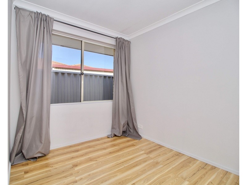 1 Santa Monica Drive, Waikiki WA 6169