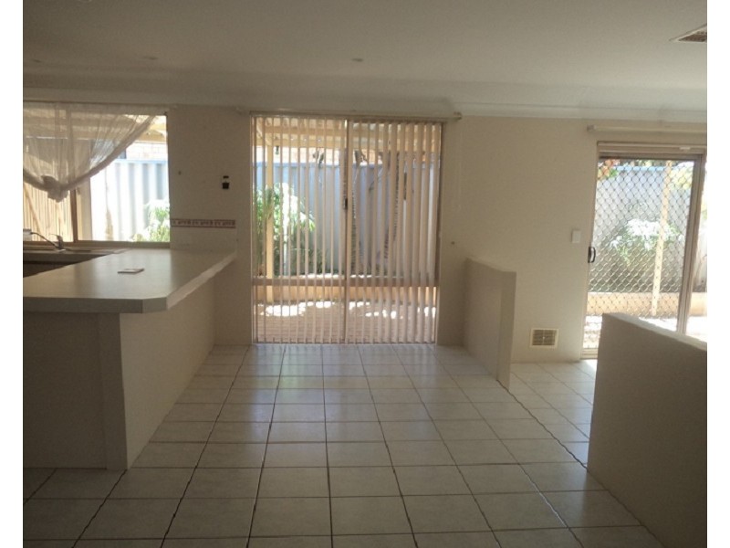 11 Strasbourg Ramble, Port Kennedy WA 6172