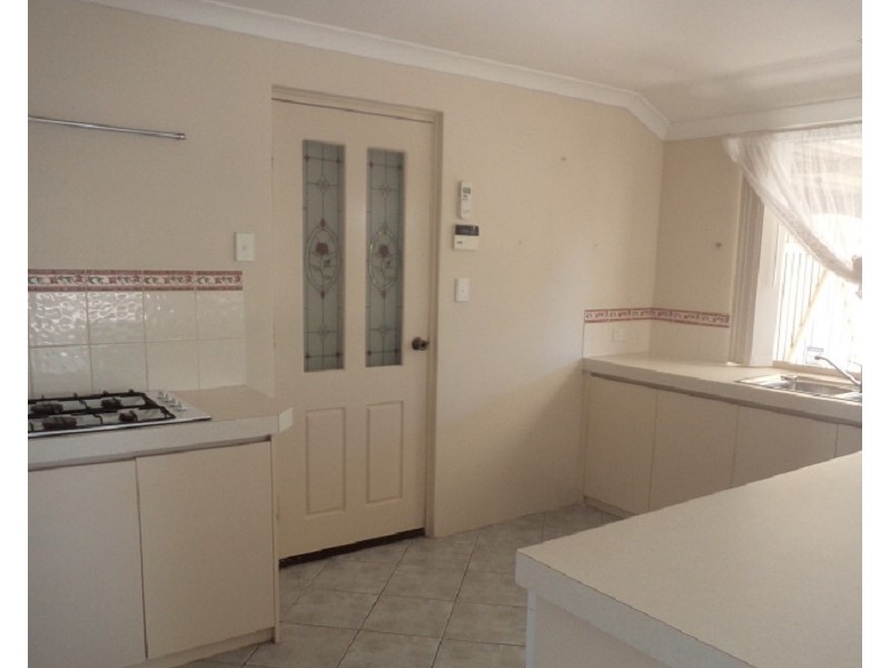 11 Strasbourg Ramble, Port Kennedy WA 6172