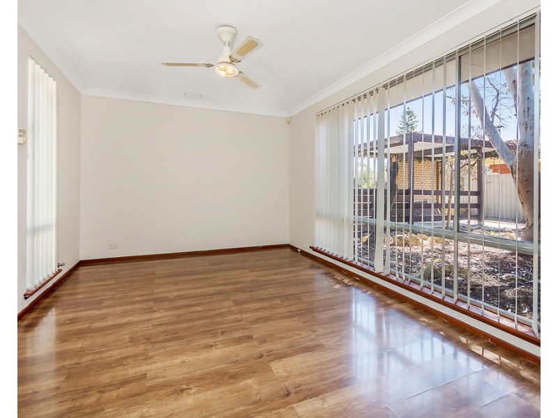 6 Athena Court, Cooloongup WA 6168