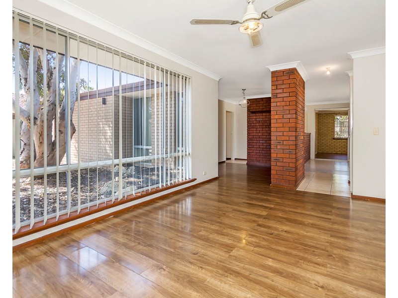 6 Athena Court, Cooloongup WA 6168