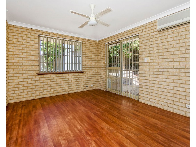 6 Athena Court, Cooloongup WA 6168