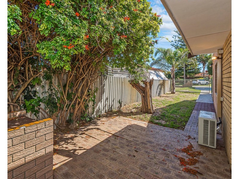 6 Athena Court, Cooloongup WA 6168