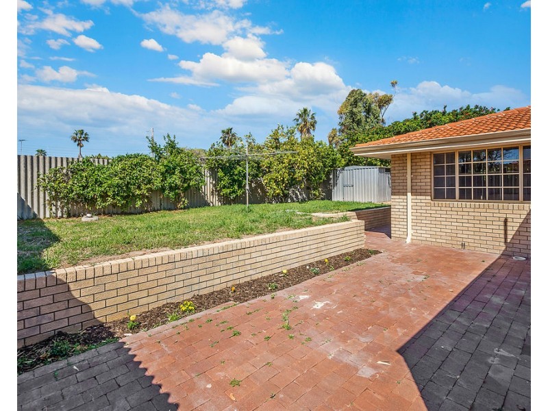 6 Athena Court, Cooloongup WA 6168