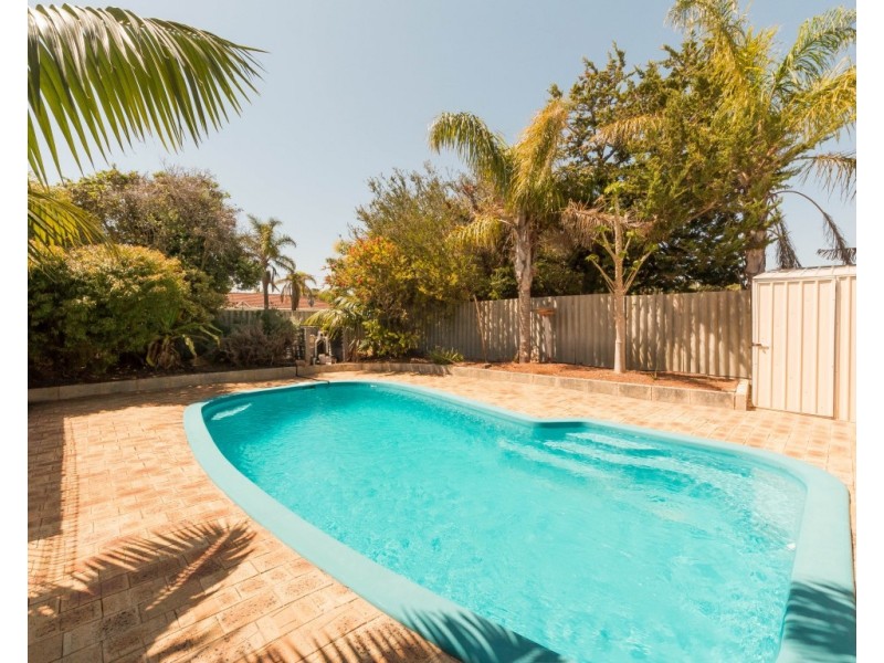 6 Catambro Way, Waikiki WA 6169