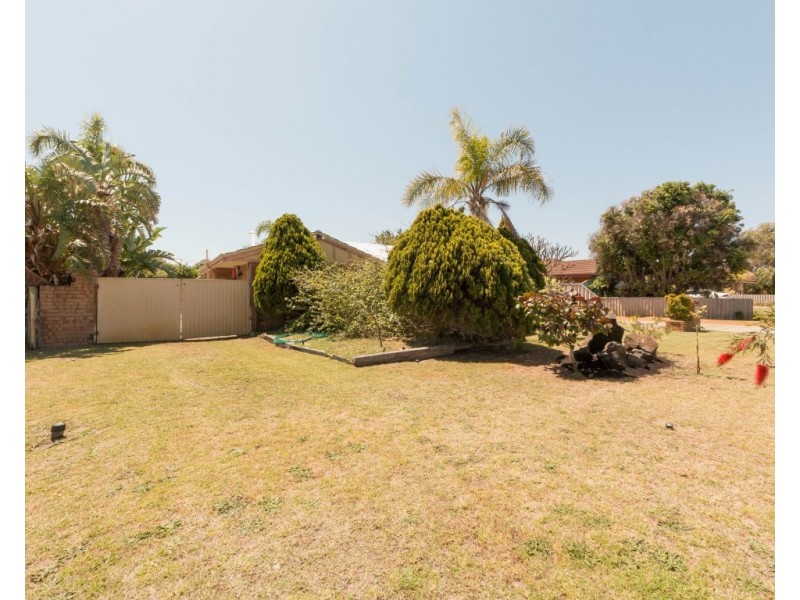 6 Catambro Way, Waikiki WA 6169