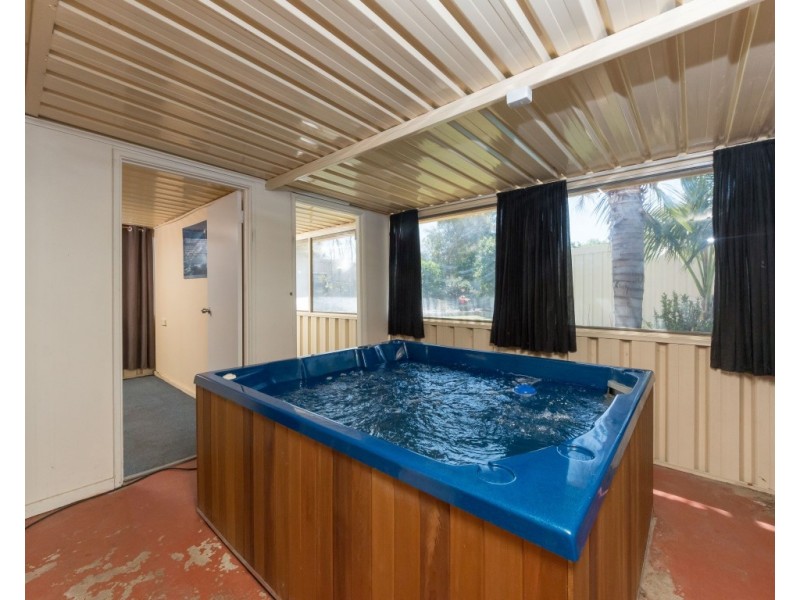 6 Catambro Way, Waikiki WA 6169