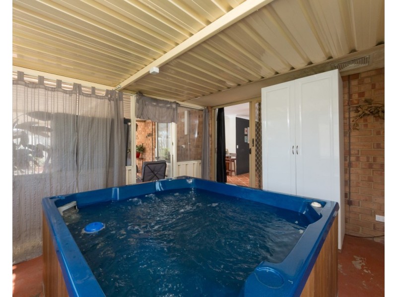 6 Catambro Way, Waikiki WA 6169