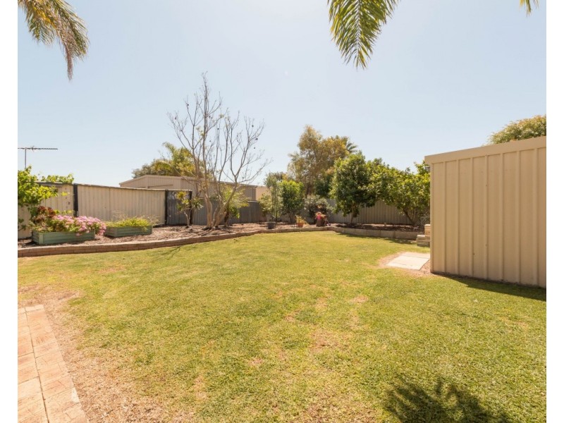 6 Catambro Way, Waikiki WA 6169