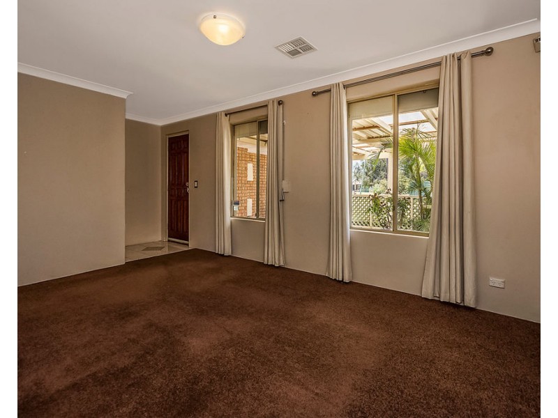 30 Carnegie Loop, Cooloongup WA 6168
