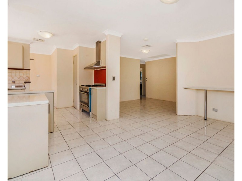 30 Carnegie Loop, Cooloongup WA 6168