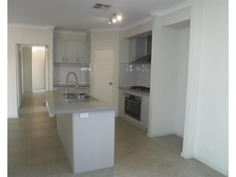 1D Radford Place, Safety Bay WA 6169