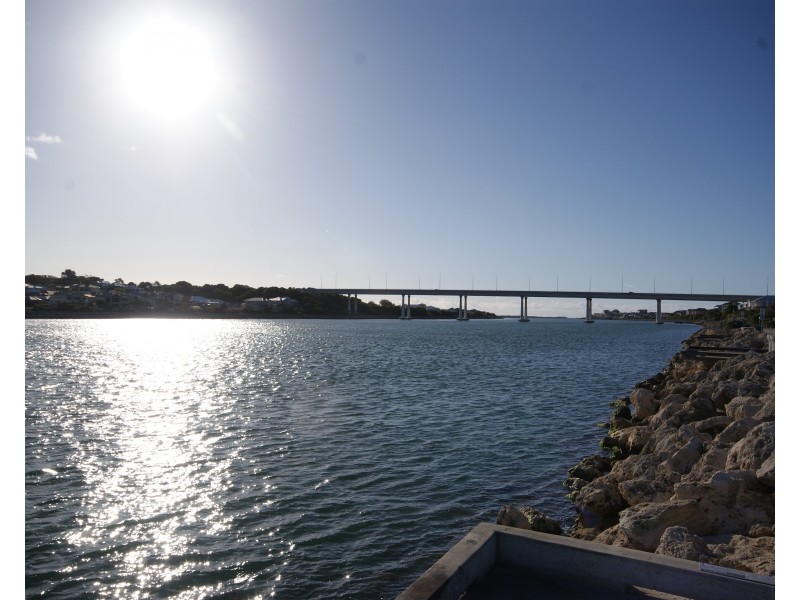 4b Pleasant Grove Circle, Falcon WA 6210