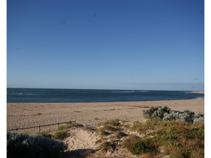 4b Pleasant Grove Circle, Falcon WA 6210