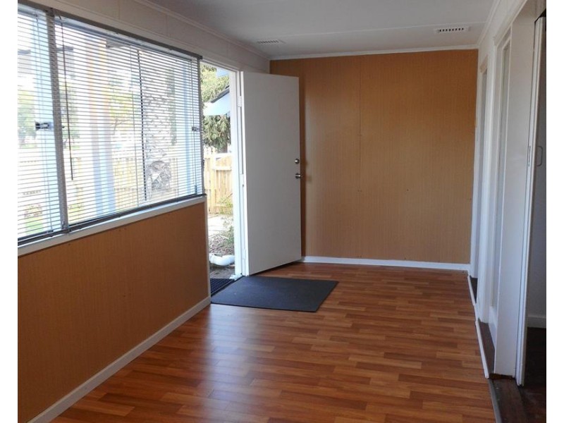 4 Flinders Lane, Rockingham WA 6168