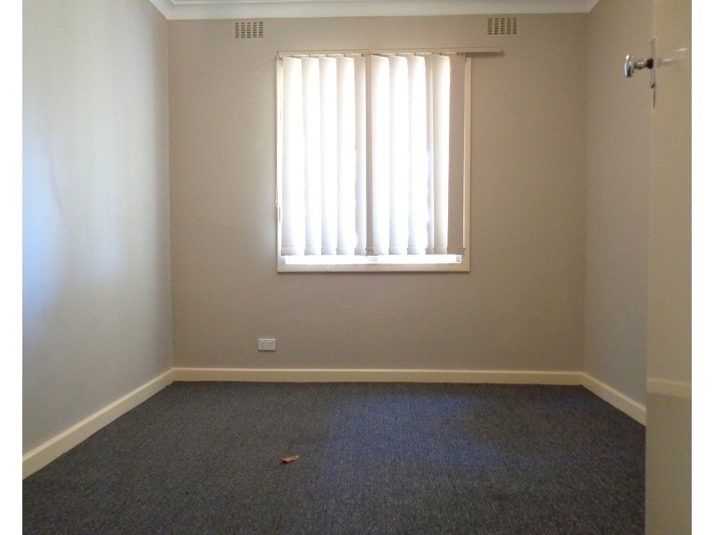 4B Robert Place, Calista WA 6167