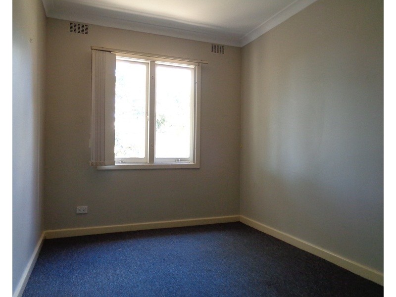 4B Robert Place, Calista WA 6167