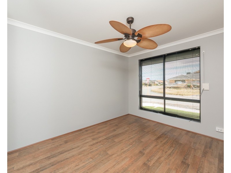 39  Coffs Bend, Secret Harbour WA 6173