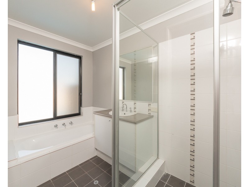 39  Coffs Bend, Secret Harbour WA 6173