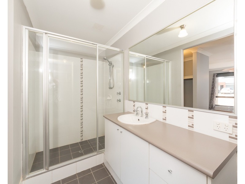 39  Coffs Bend, Secret Harbour WA 6173