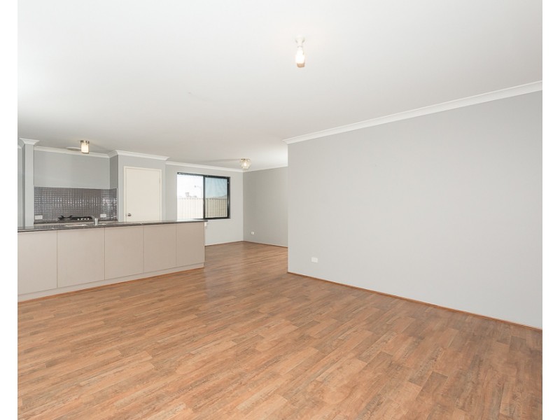 39  Coffs Bend, Secret Harbour WA 6173