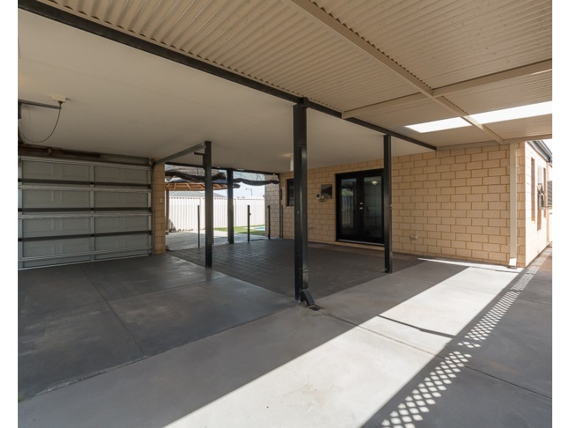 39  Coffs Bend, Secret Harbour WA 6173