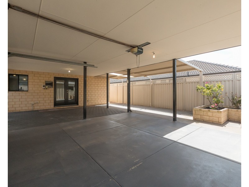 39  Coffs Bend, Secret Harbour WA 6173