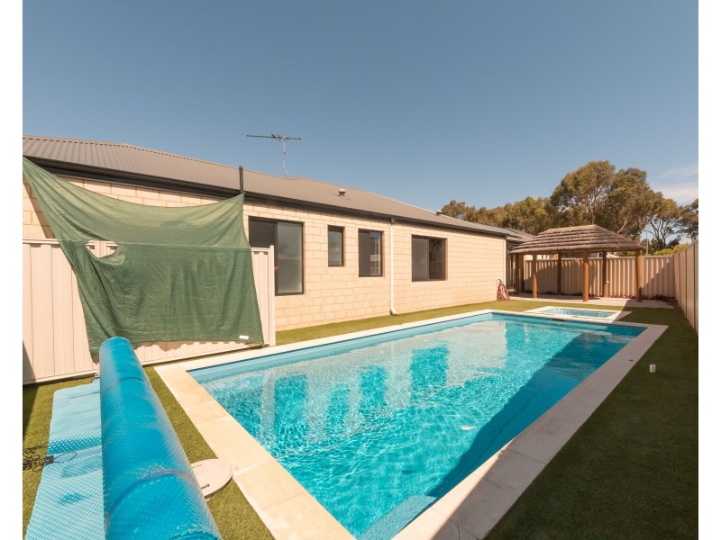 39  Coffs Bend, Secret Harbour WA 6173