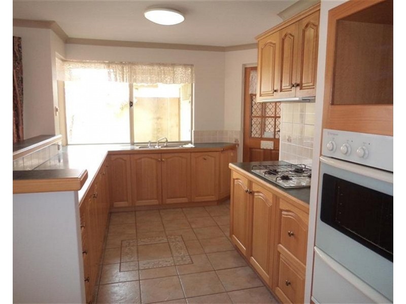 16 Galway Gardens, Warnbro WA 6169