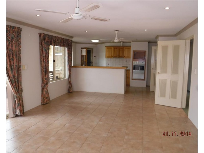 16 Galway Gardens, Warnbro WA 6169